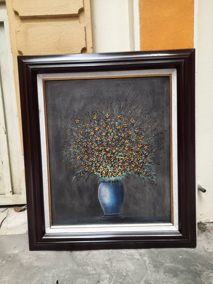 Tranh tĩnh vật bình hoa vàng nghệ thuật — original_uncropped